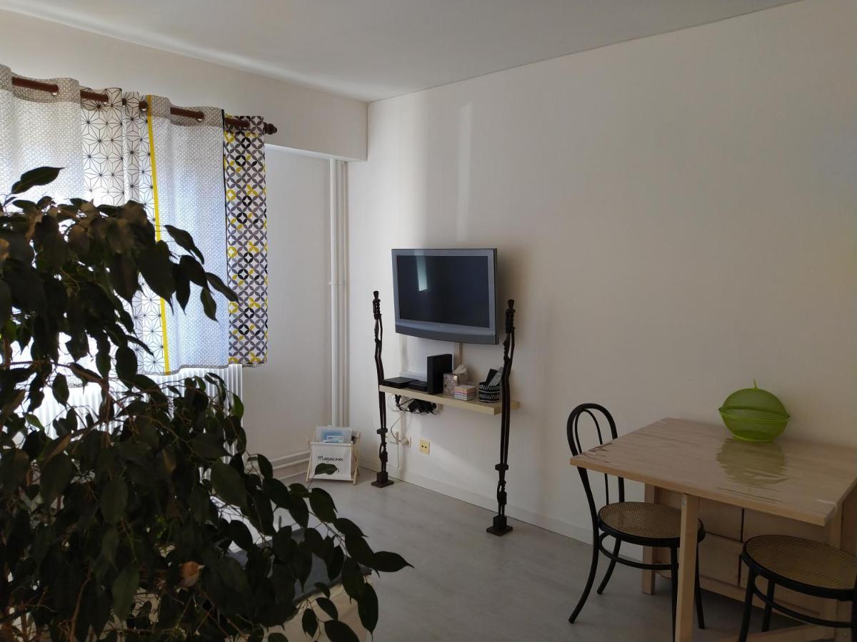 Grand Studio, Super Equipe, 2 Pas Du Centre-Ville "Clos-Du-Boulanger" - Parking Prive Montbéliard Εξωτερικό φωτογραφία